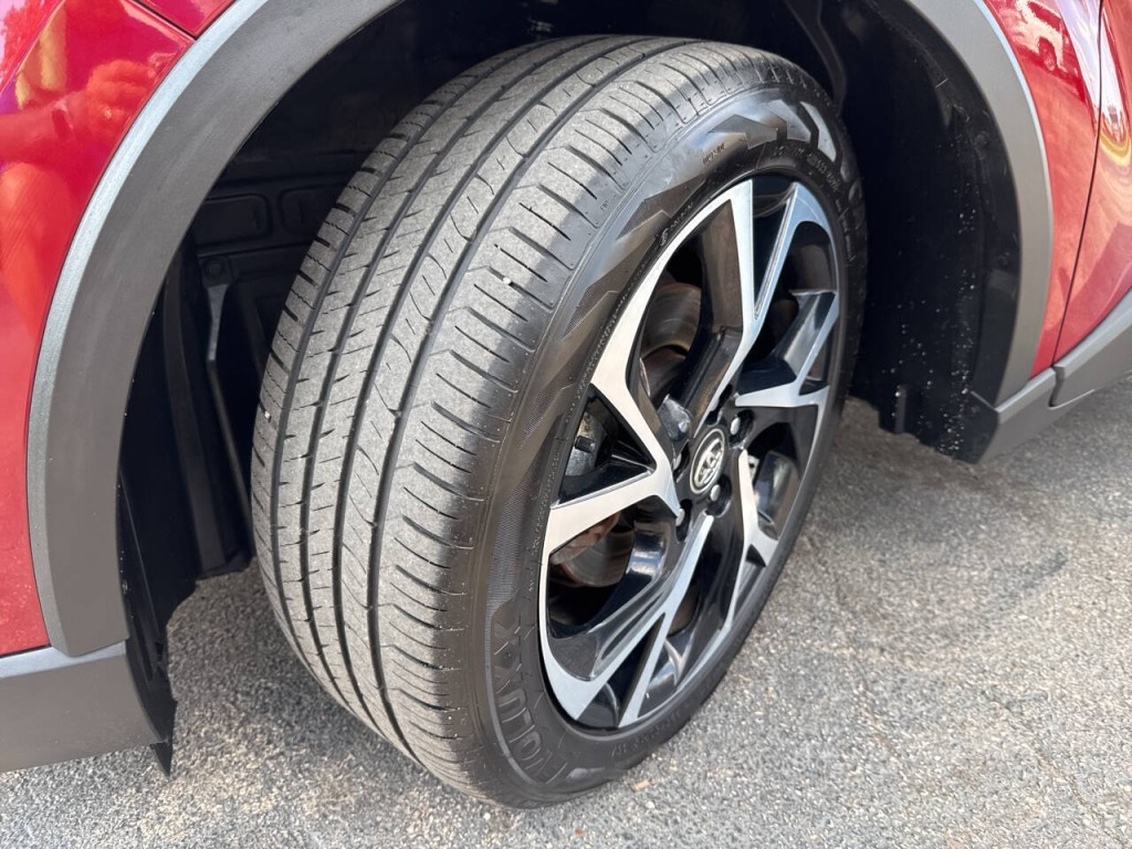 2019 Toyota C-HR Image 50