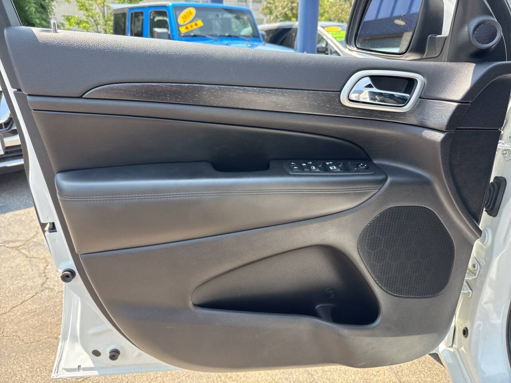 2018 Jeep Grand Cherokee Image 15