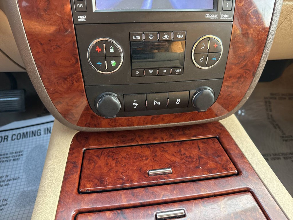 2014 Chevrolet Tahoe Image 29