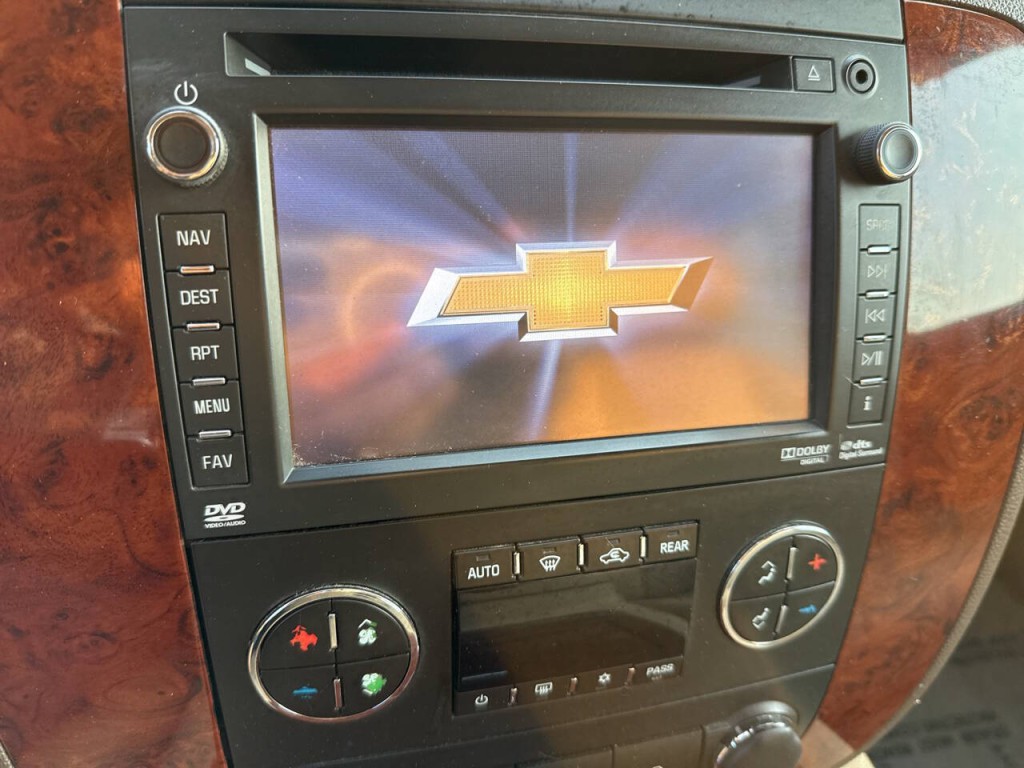 2014 Chevrolet Tahoe Image 32
