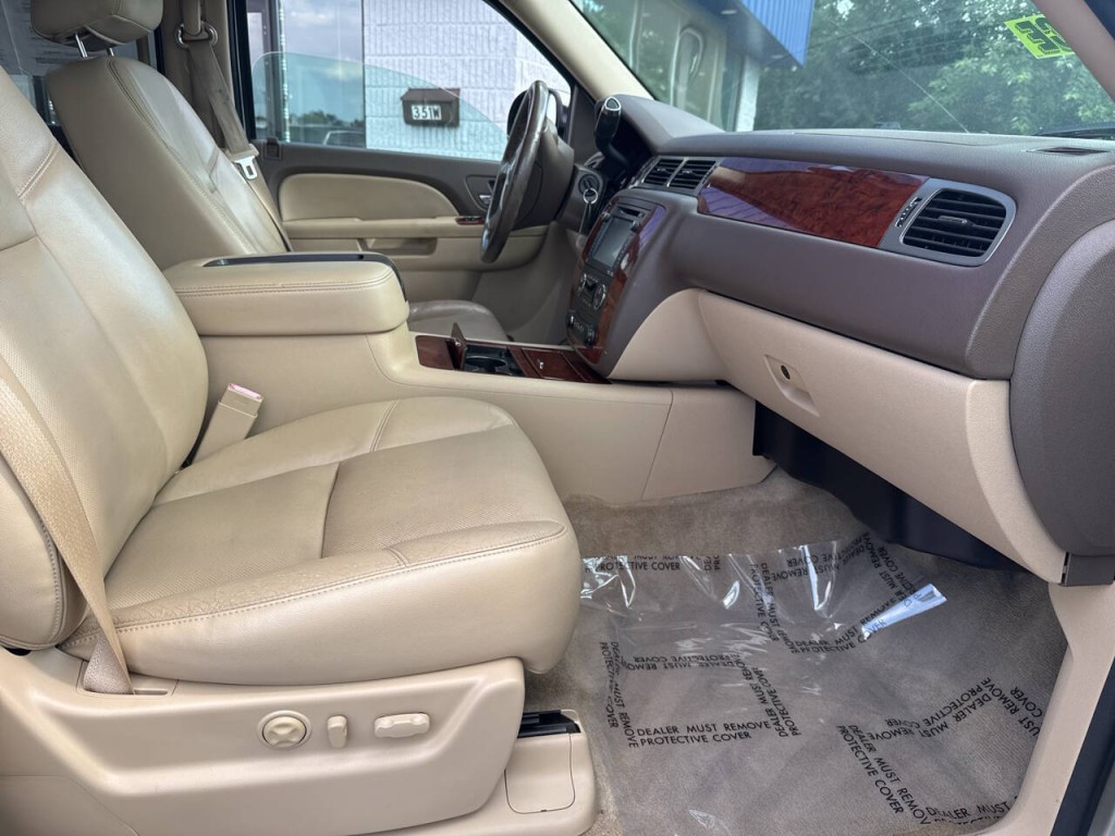 2014 Chevrolet Tahoe Image 32