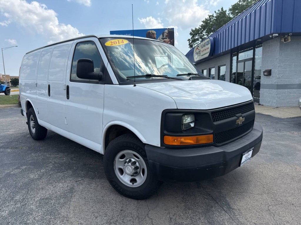 2014 Chevrolet Express Image 2