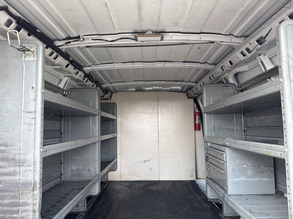 2014 Chevrolet Express Image 41