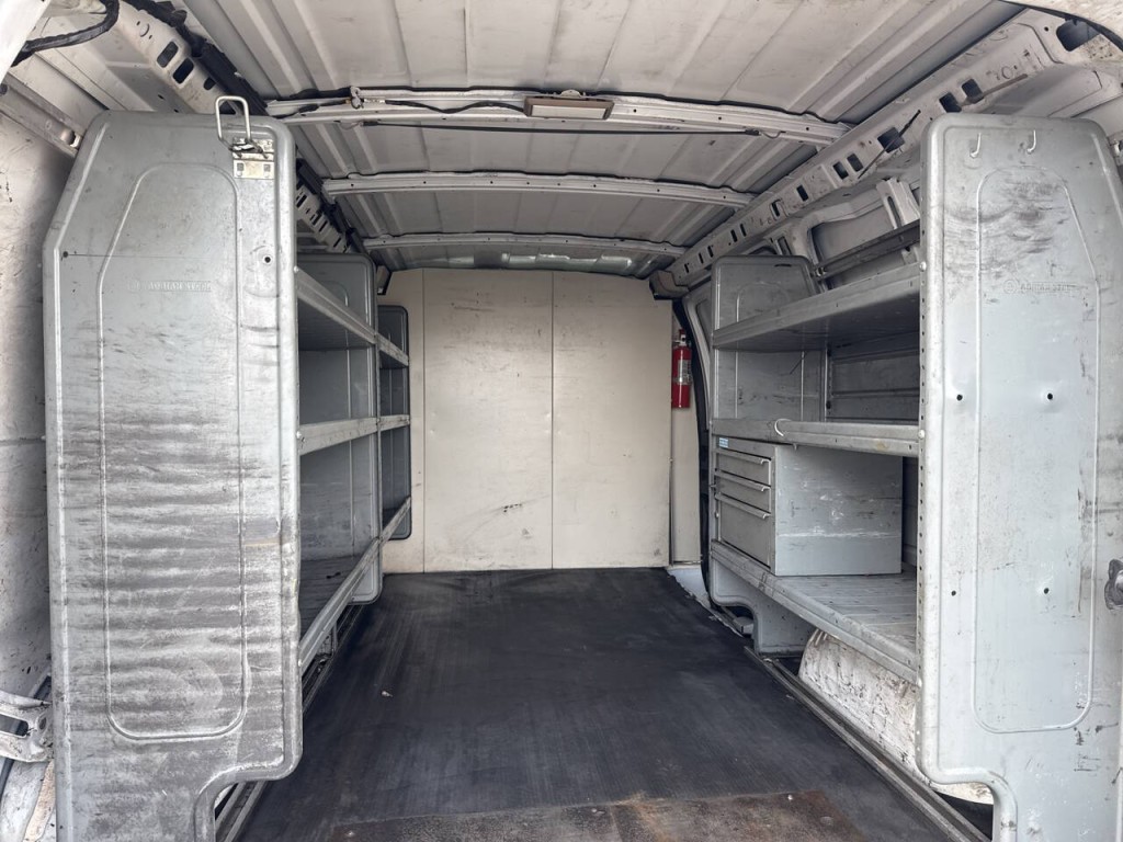 2014 Chevrolet Express Image 43