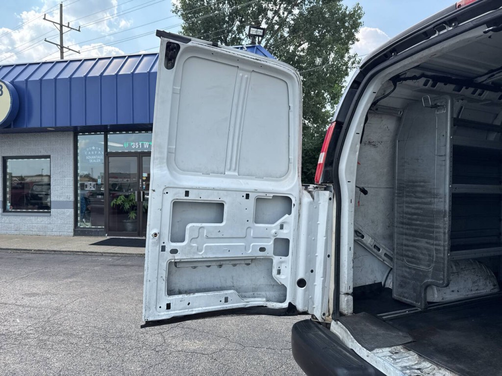 2014 Chevrolet Express Image 44