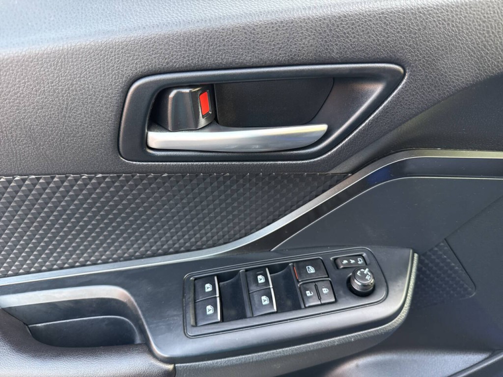 2018 Toyota C-HR Image 18