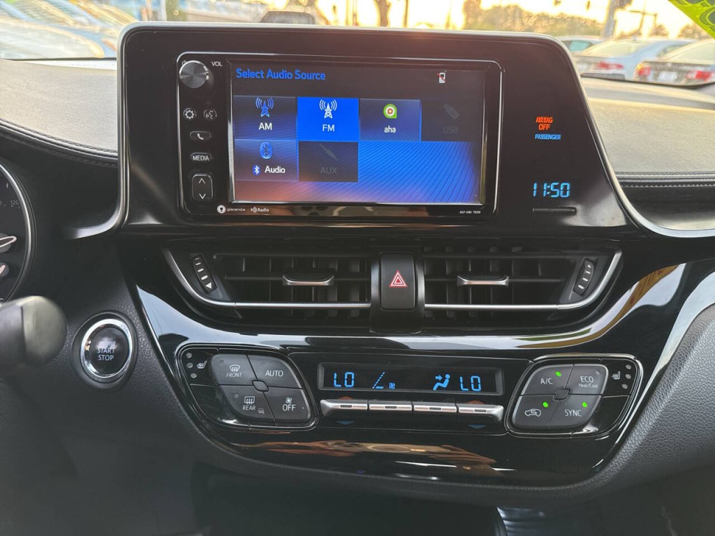 2018 Toyota C-HR Image 23