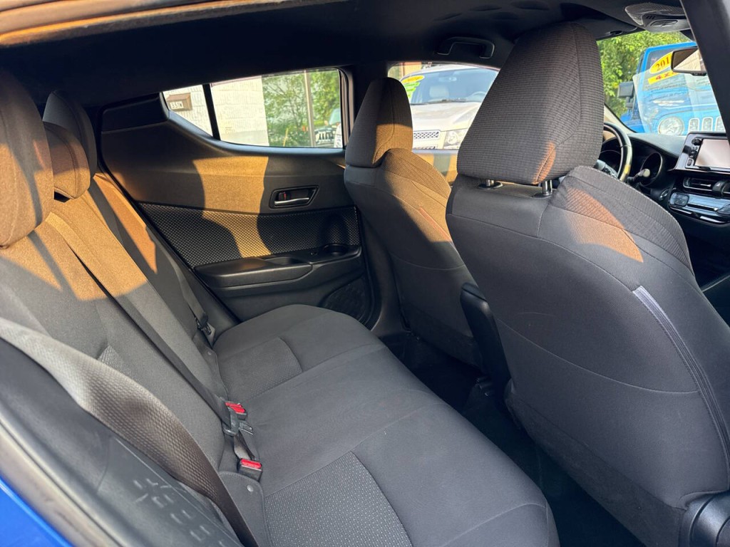 2018 Toyota C-HR Image 41