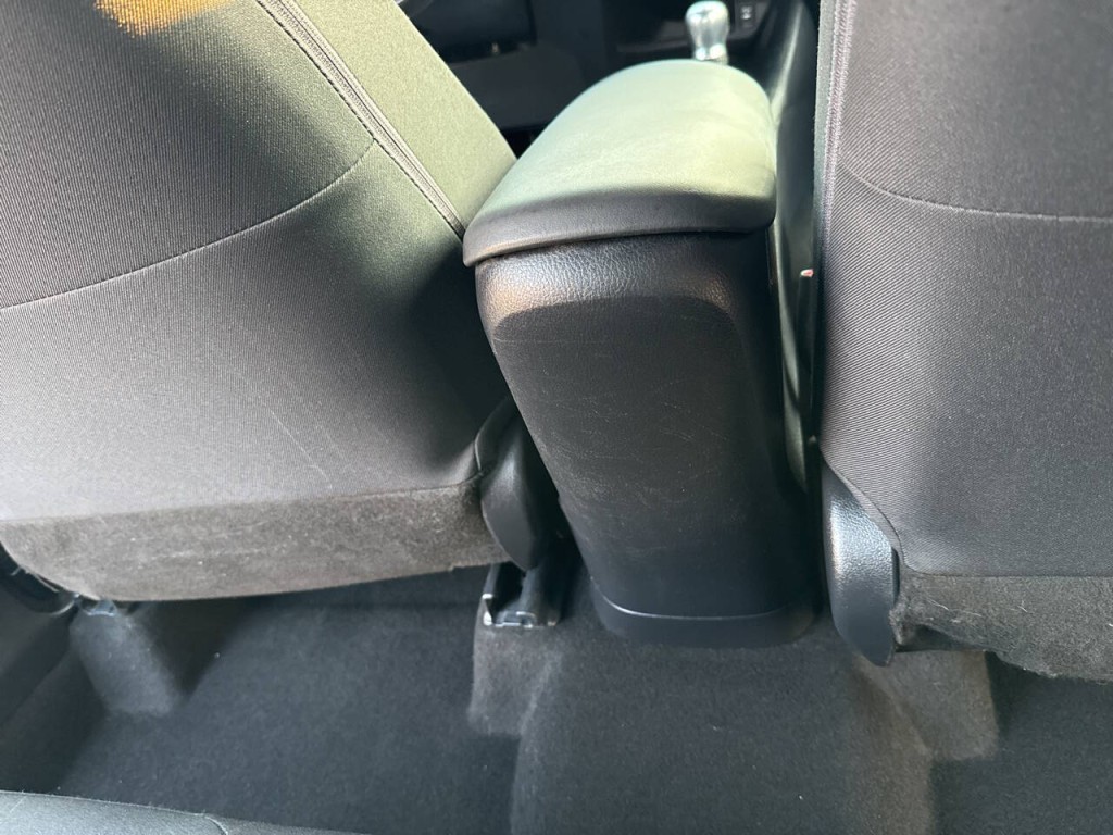 2018 Toyota C-HR Image 42