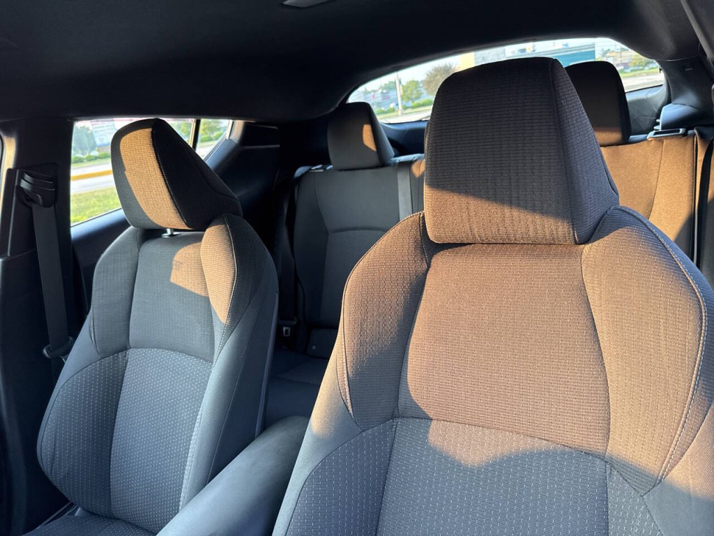 2018 Toyota C-HR Image 44