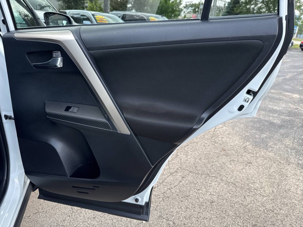 2014 Toyota Rav4 Image 10