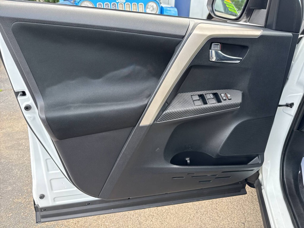 2014 Toyota Rav4 Image 11
