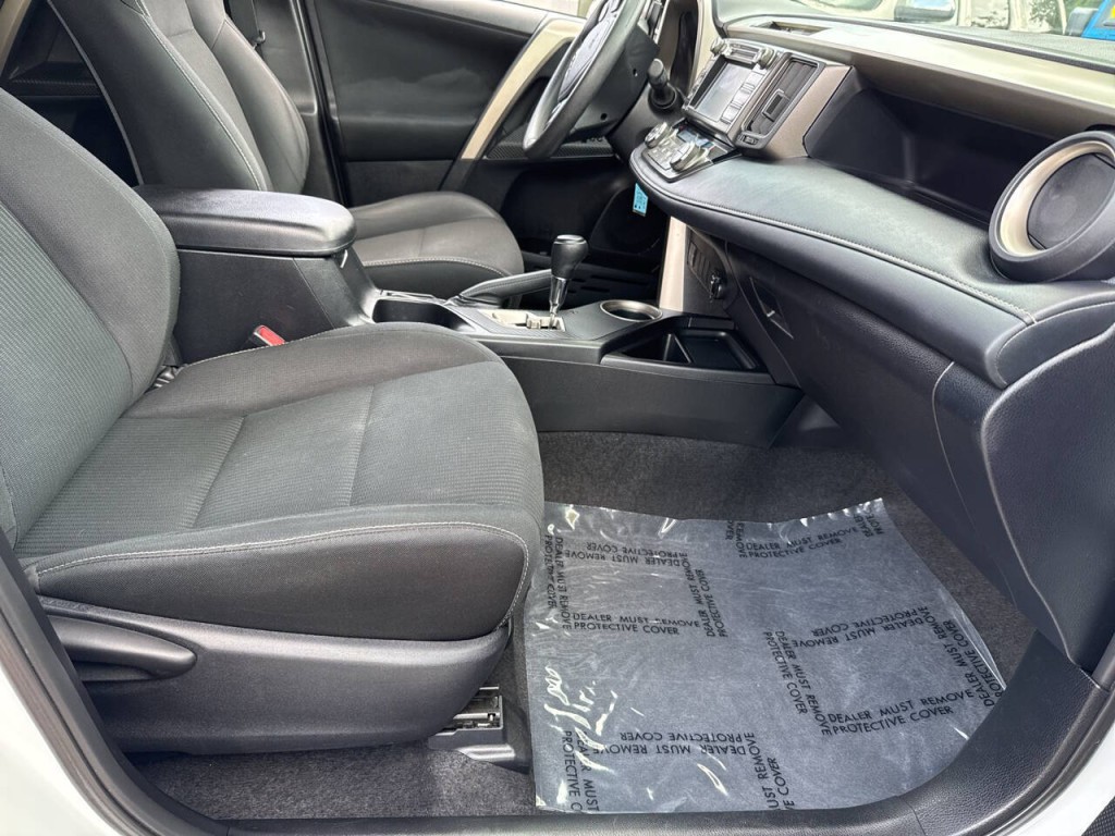 2014 Toyota Rav4 Image 30