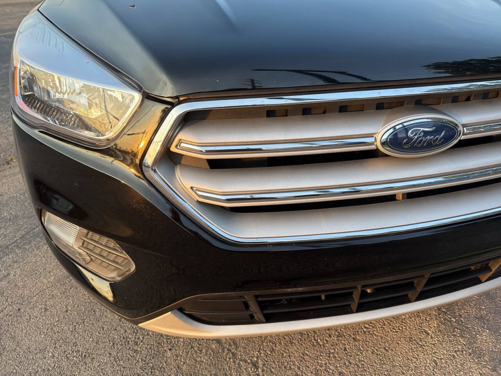 2018 Ford Escape Image 9