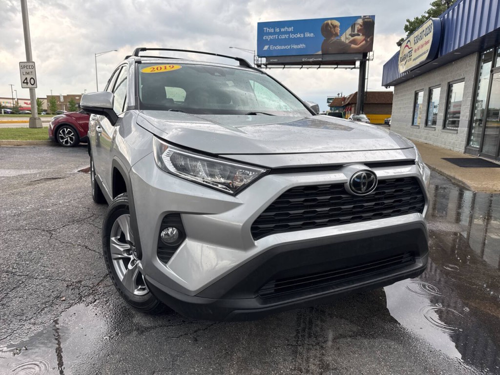 2019 Toyota Rav4 Image 1