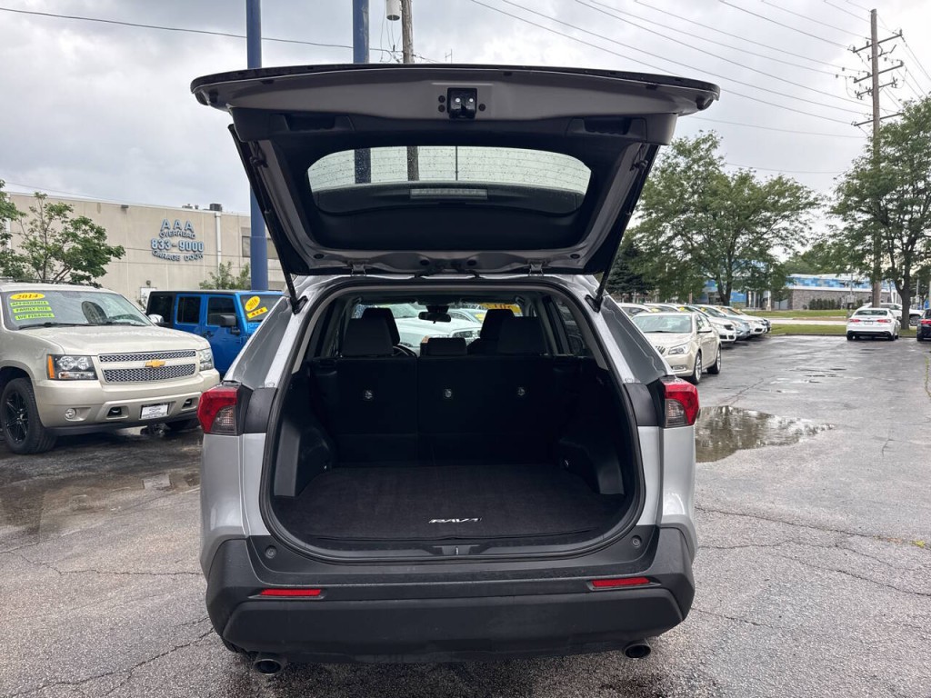 2019 Toyota Rav4 Image 11