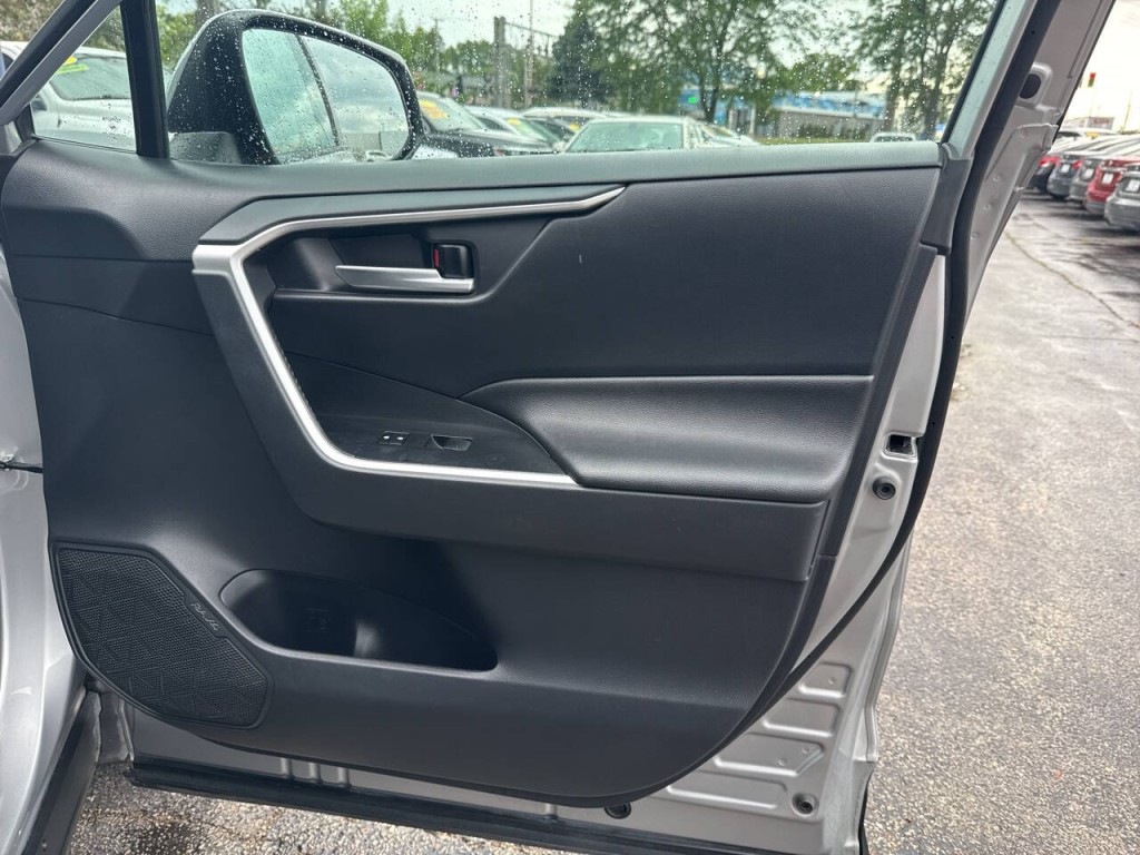 2019 Toyota Rav4 Image 12