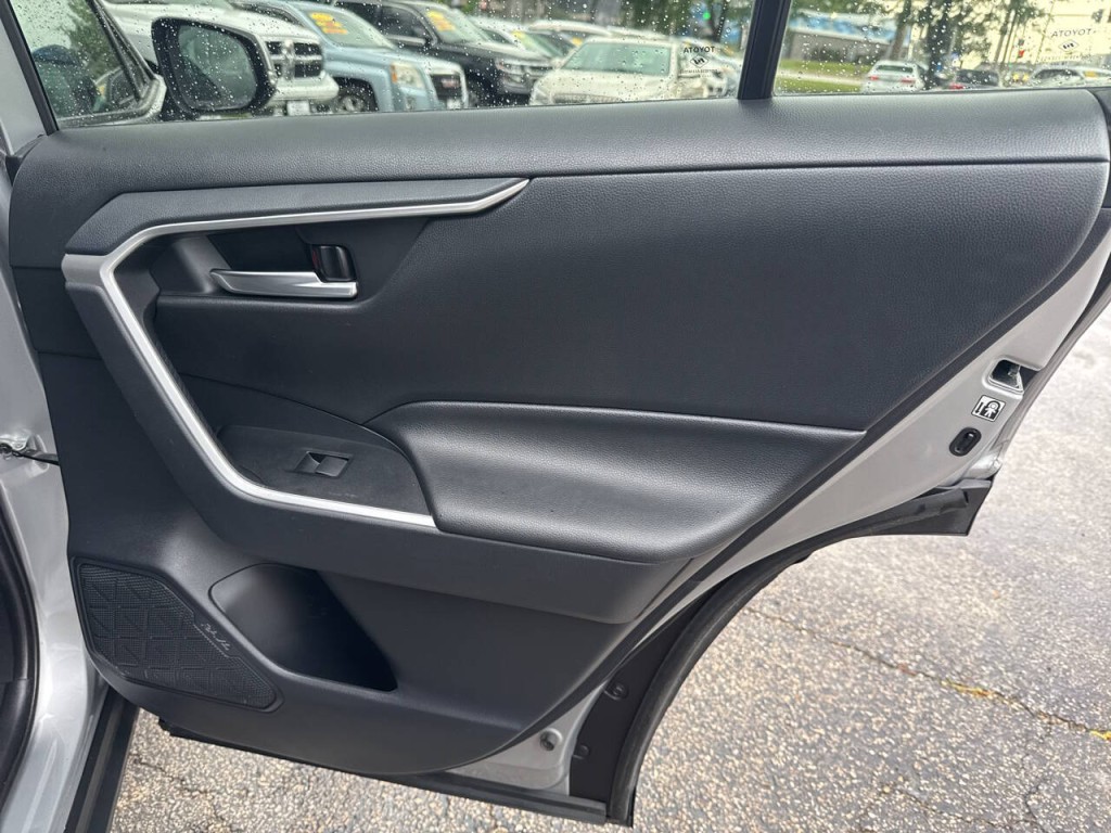 2019 Toyota Rav4 Image 14