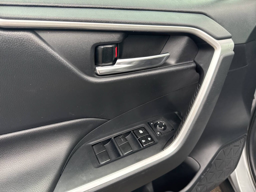2019 Toyota Rav4 Image 16