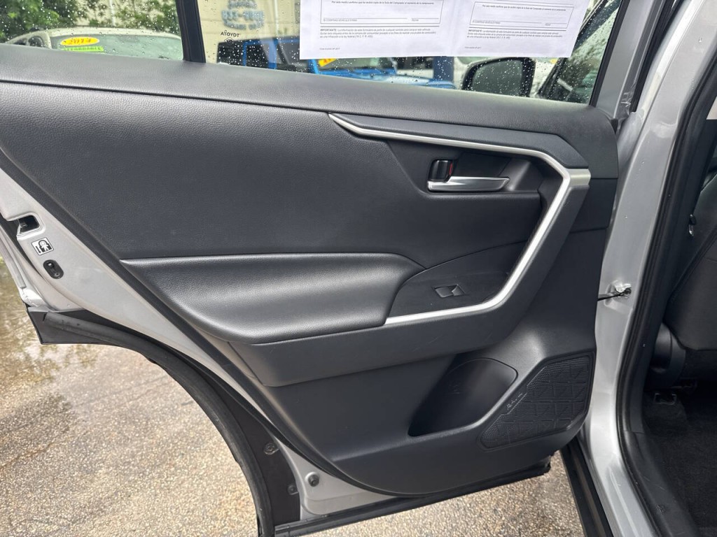 2019 Toyota Rav4 Image 16