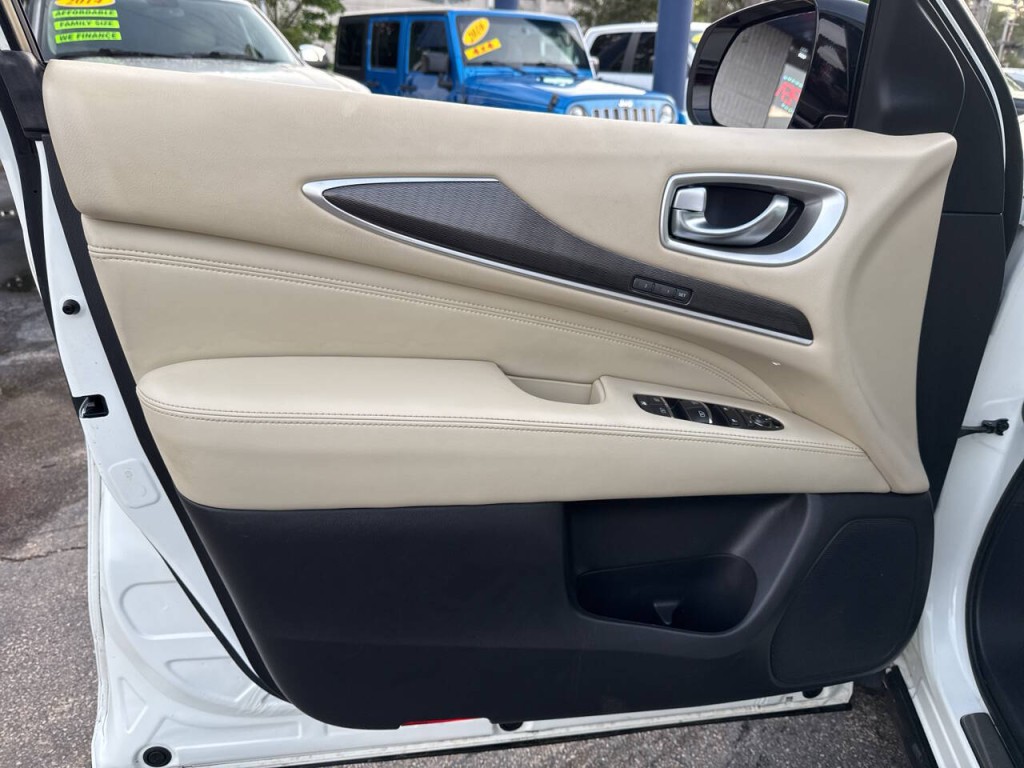 2016 INFINITI QX60 Image 12