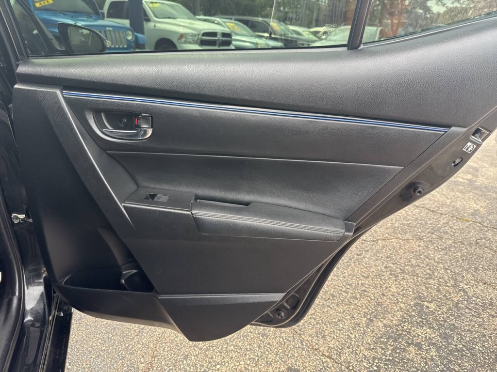 2019 Toyota Corolla Image 16