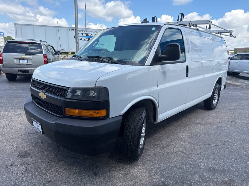 2020 Chevrolet Express Image 3