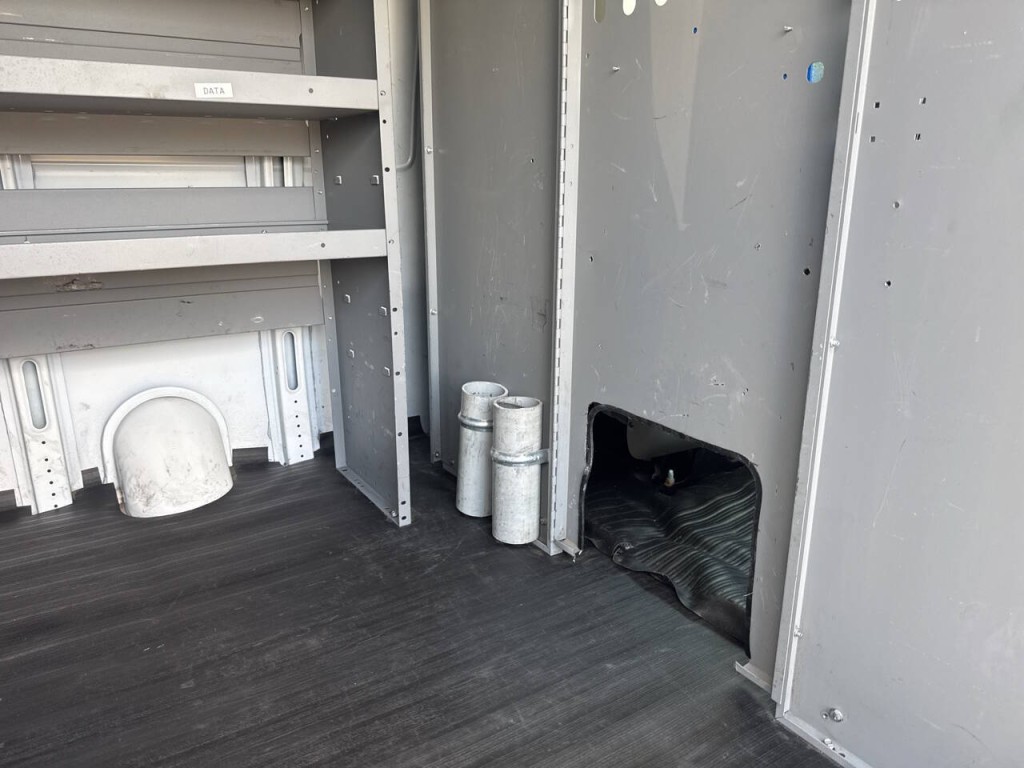 2020 Chevrolet Express Image 32