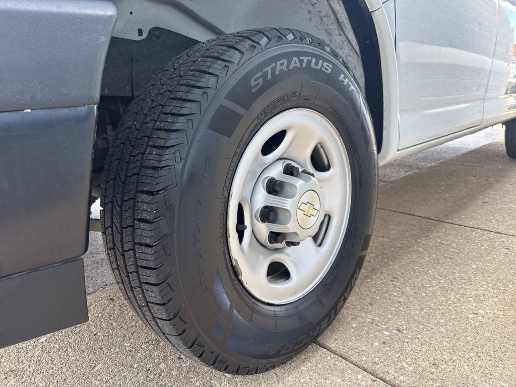 2020 Chevrolet Express Image 42