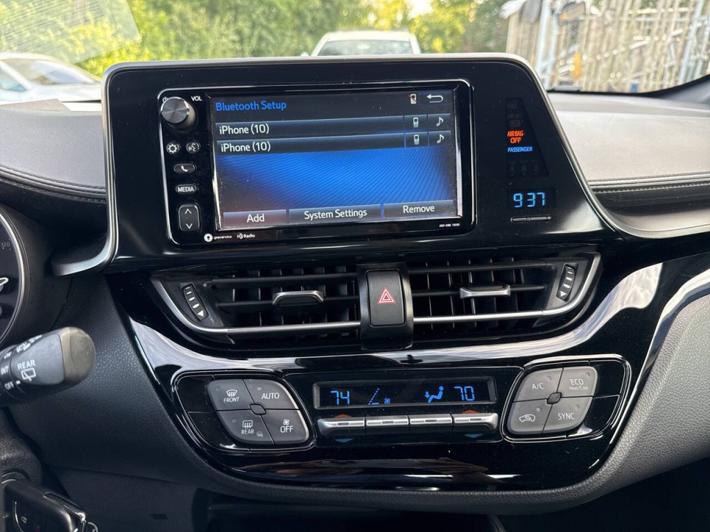 2018 Toyota C-HR Image 19