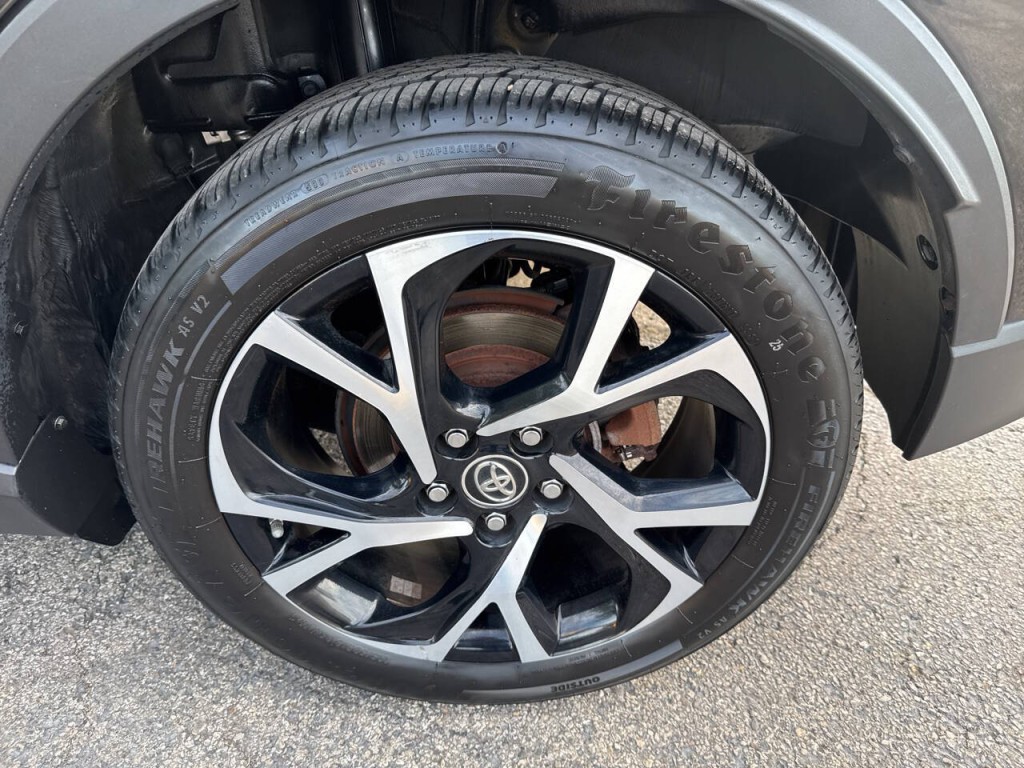 2018 Toyota C-HR Image 45