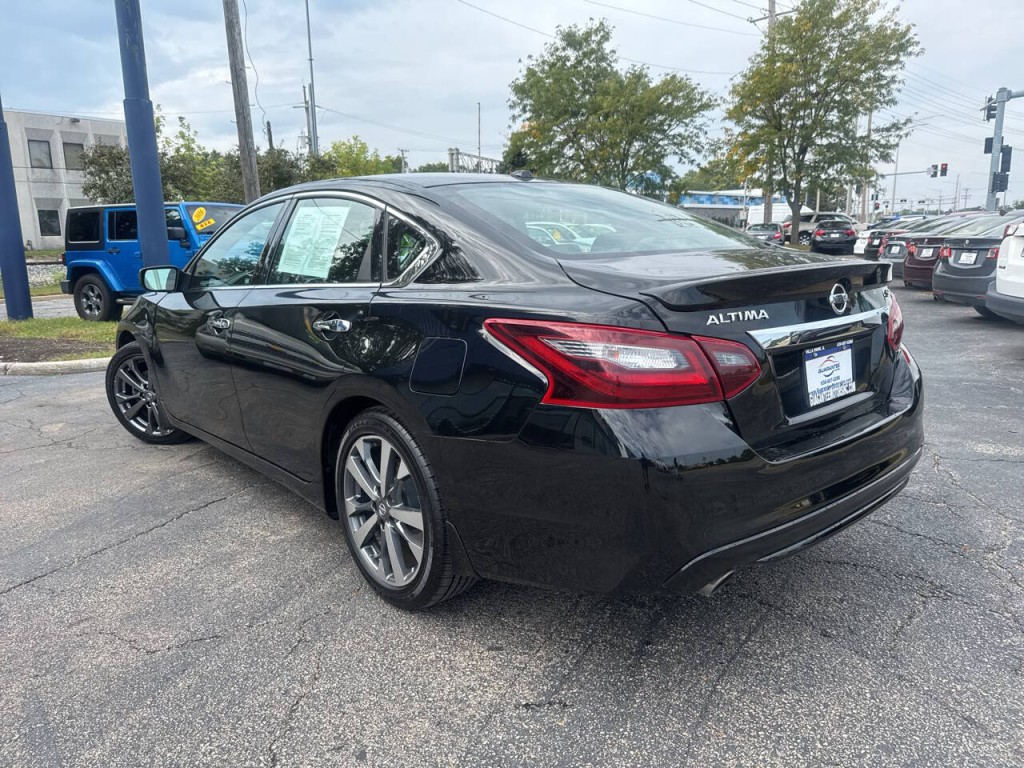 2018 Nissan Altima Image 4