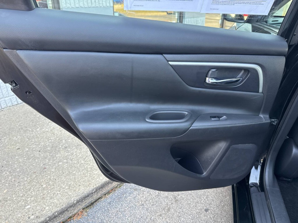 2018 Nissan Altima Image 11