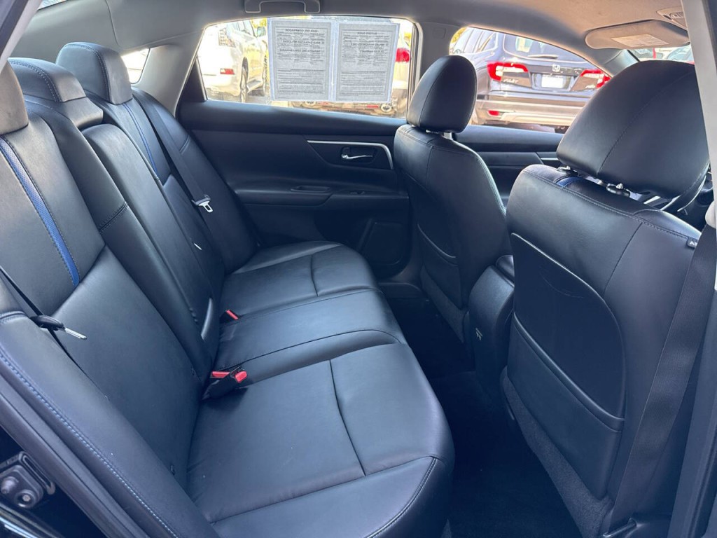 2018 Nissan Altima Image 39