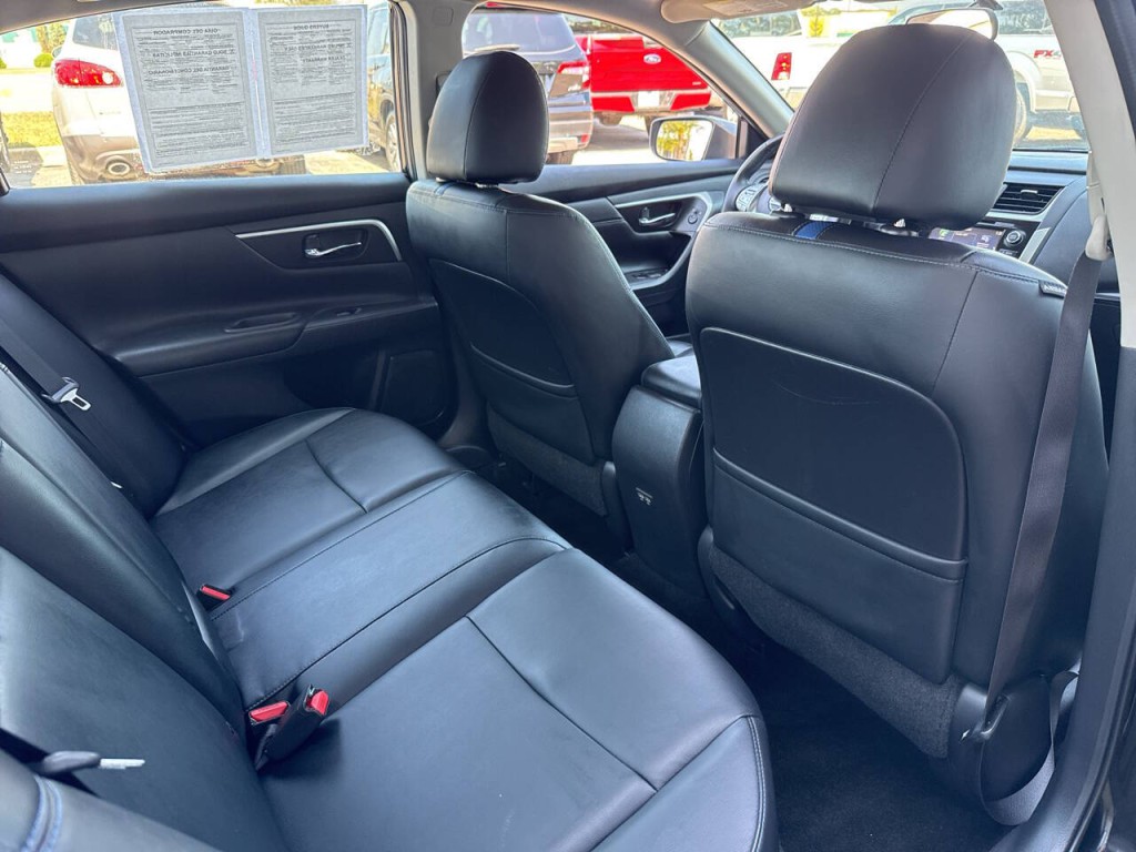 2018 Nissan Altima Image 40
