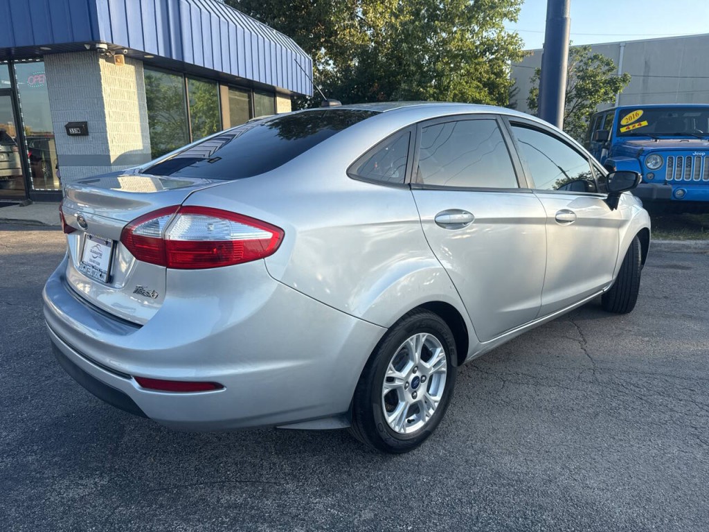 2015 Ford Fiesta Image 5