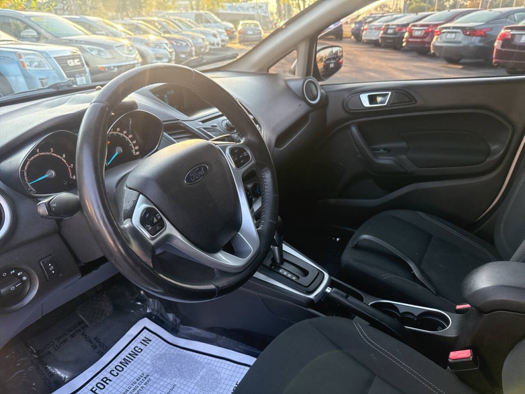 2015 Ford Fiesta Image 13