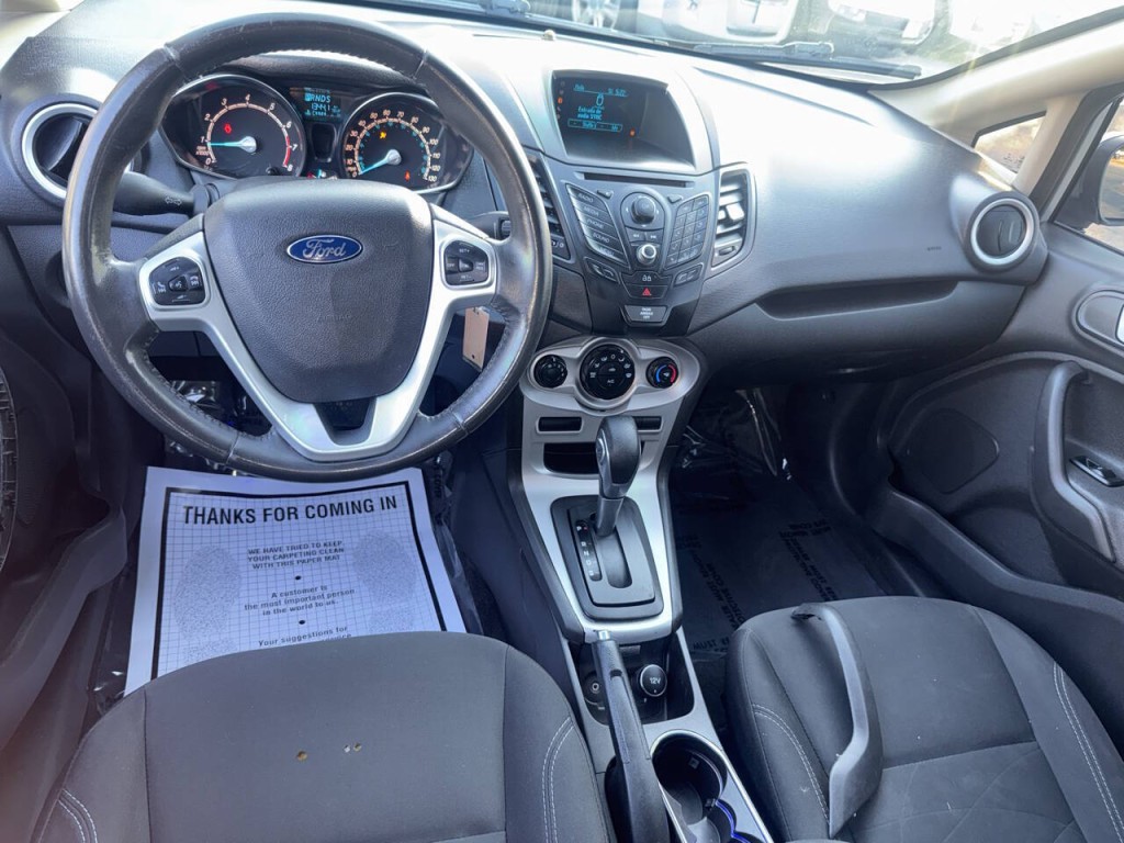 2015 Ford Fiesta Image 14