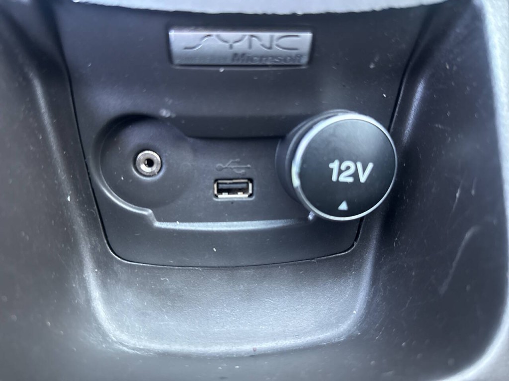 2015 Ford Fiesta Image 21