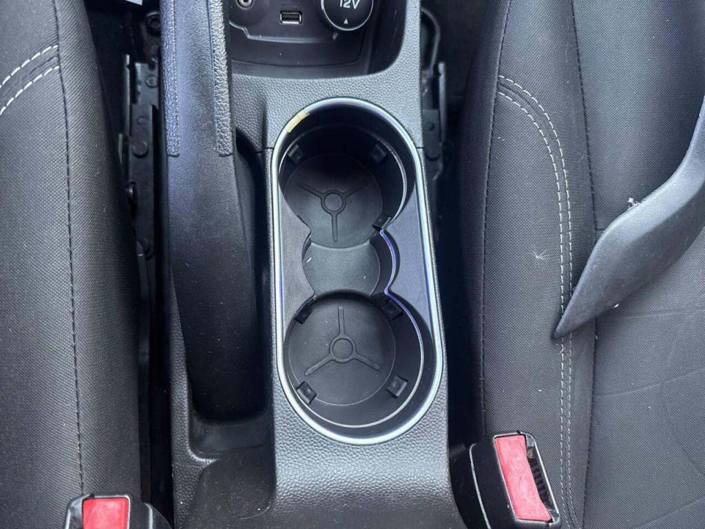 2015 Ford Fiesta Image 23