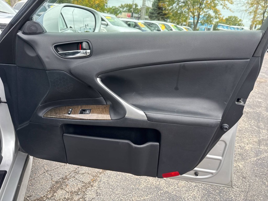 2009 Lexus IS 250 Image 12
