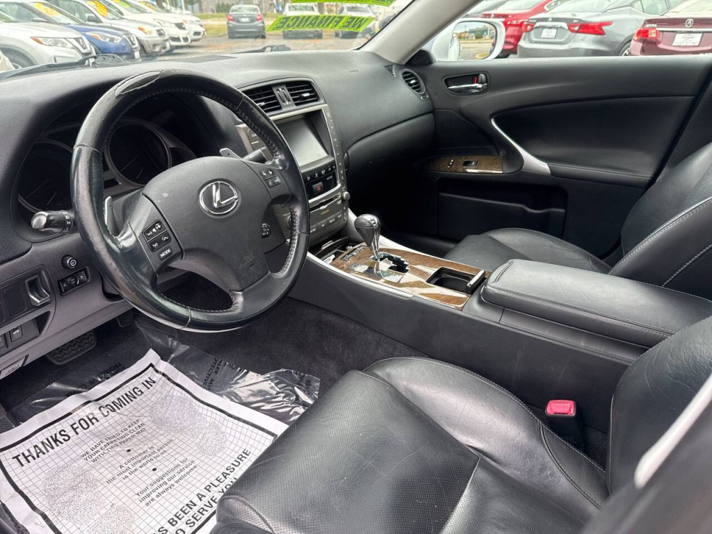 2009 Lexus IS 250 Image 31