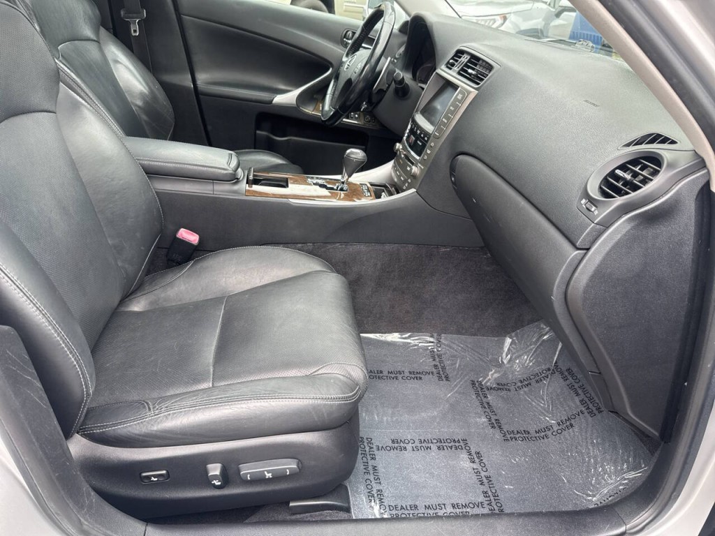 2009 Lexus IS 250 Image 35