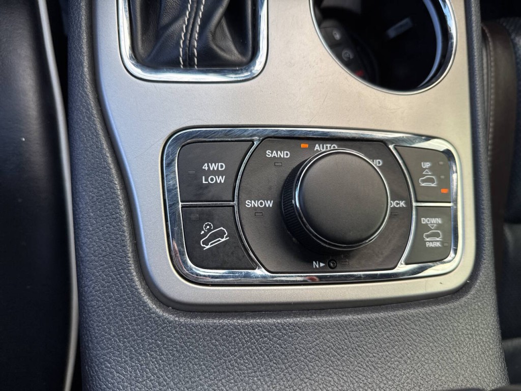 2017 Jeep Grand Cherokee Image 31