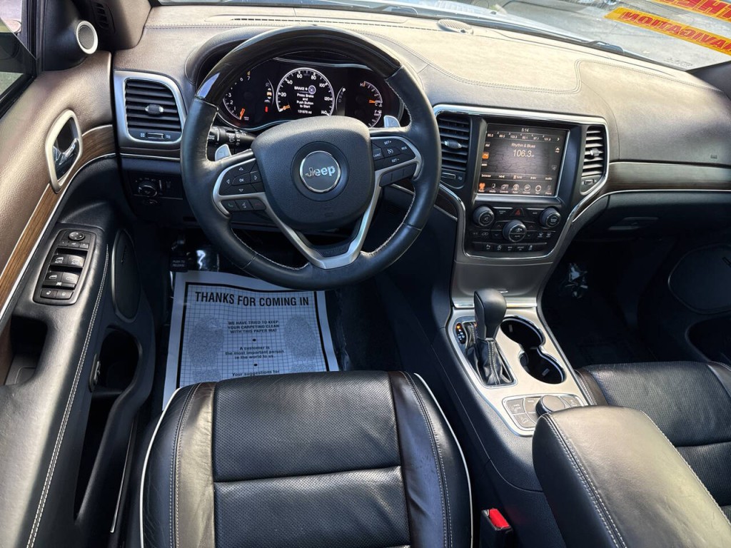 2017 Jeep Grand Cherokee Image 32