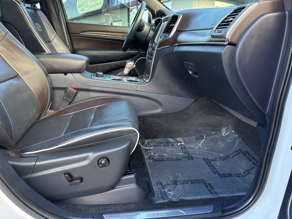 2017 Jeep Grand Cherokee Image 37