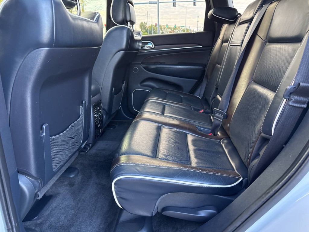 2017 Jeep Grand Cherokee Image 47
