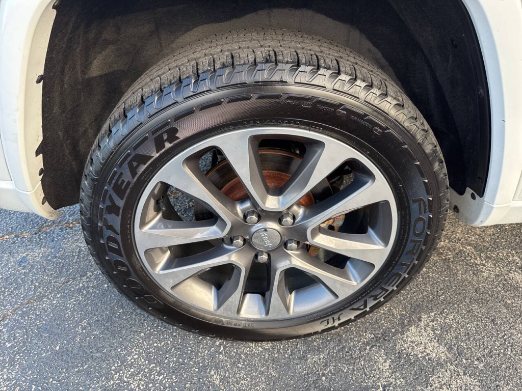 2017 Jeep Grand Cherokee Image 64