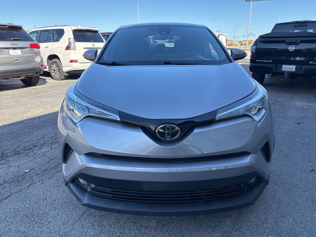 2018 Toyota C-HR Image 11