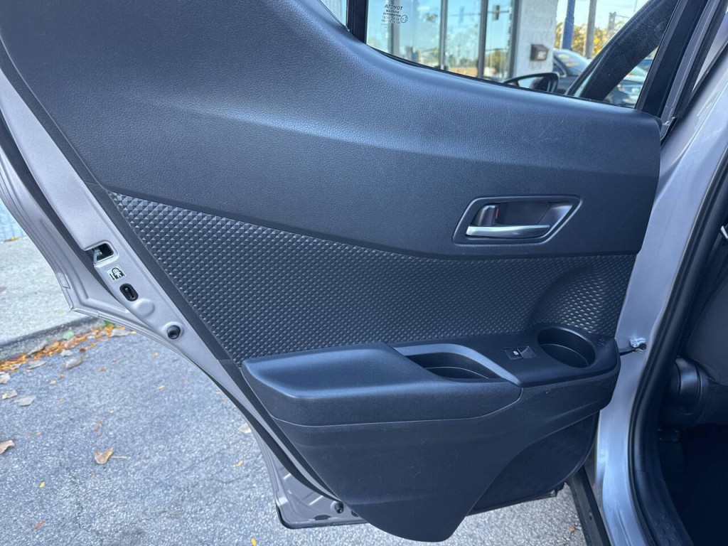 2018 Toyota C-HR Image 13